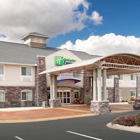 Holiday Inn Express Monticello By Ihg Exterior foto